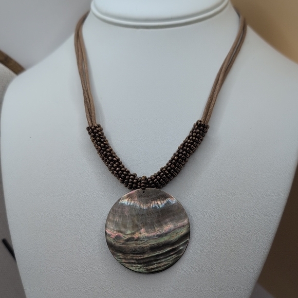 🐚 Lia Sophia Abalone Shell Pendant Cord Necklace 🌊 - Picture 3 of 6